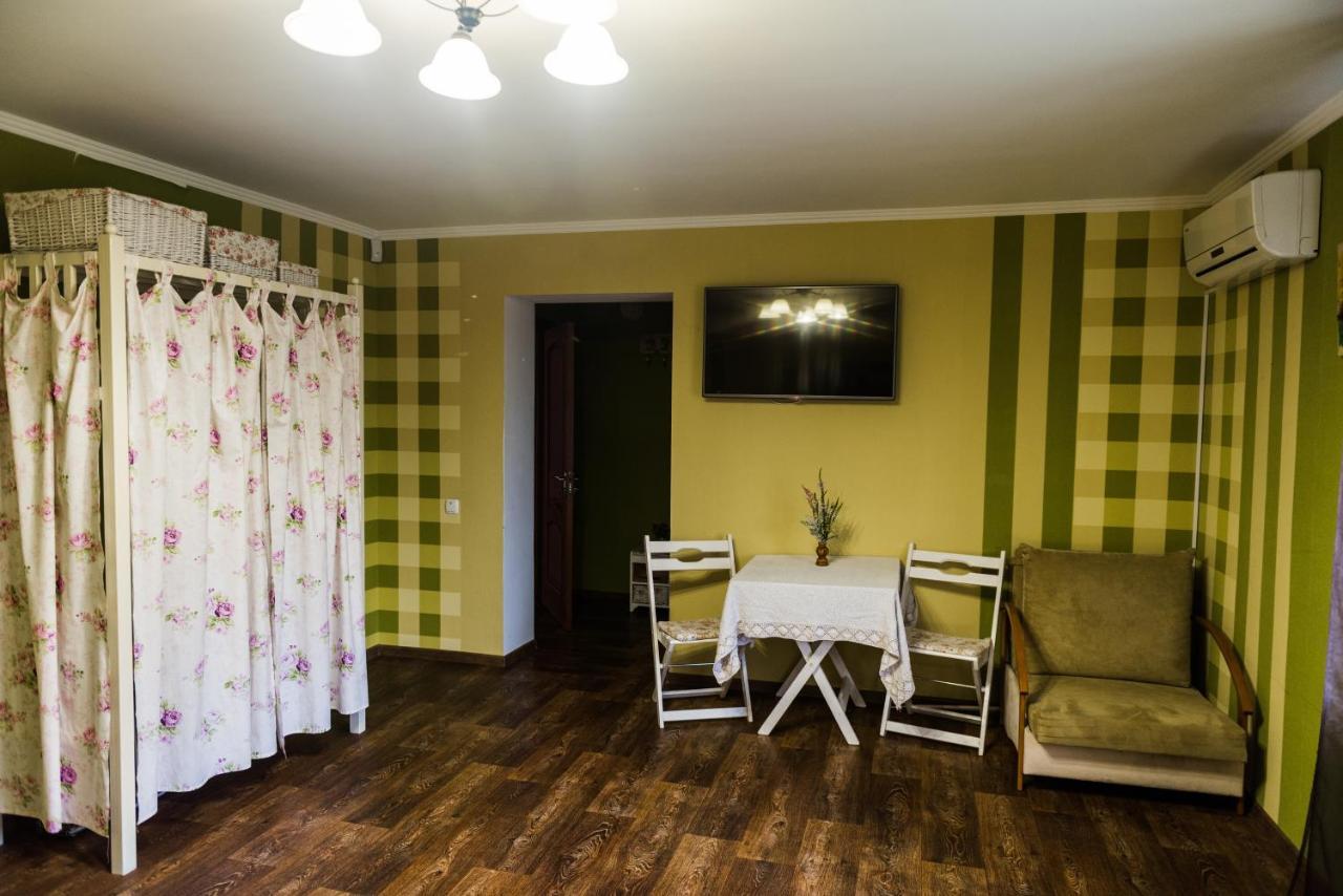 Golden Park Apartments Umanʼ Eksteriør bilde