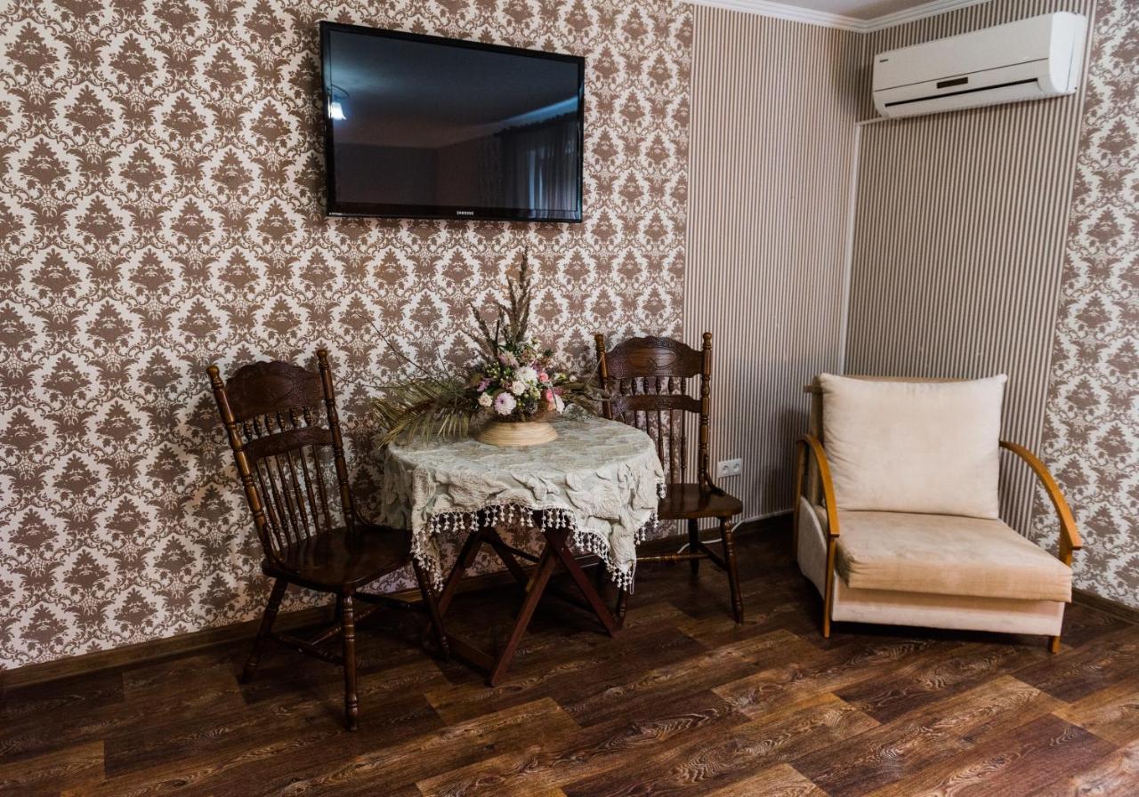 Golden Park Apartments Umanʼ Eksteriør bilde