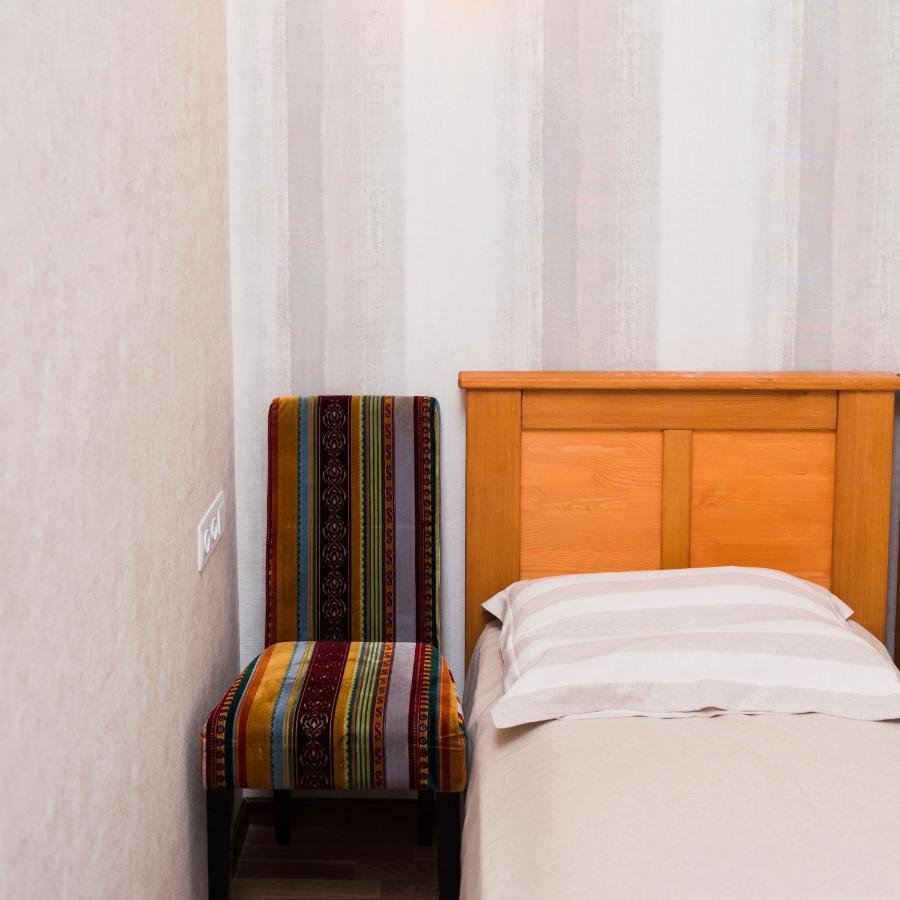 Golden Park Apartments Umanʼ Eksteriør bilde