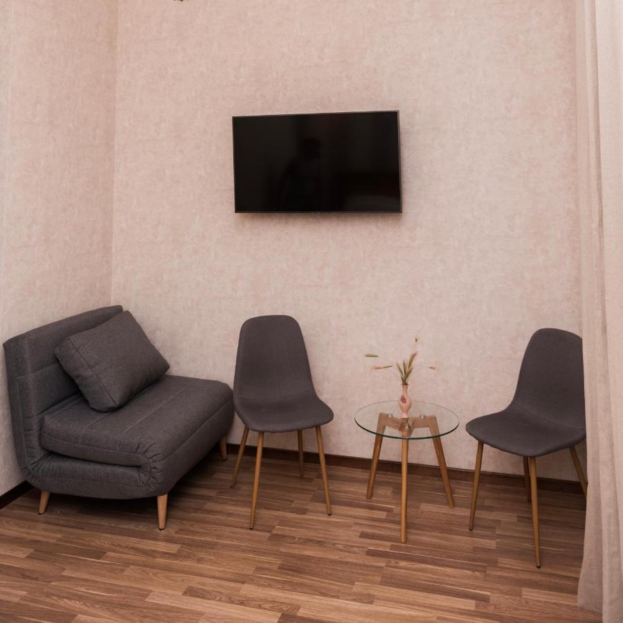 Golden Park Apartments Umanʼ Eksteriør bilde