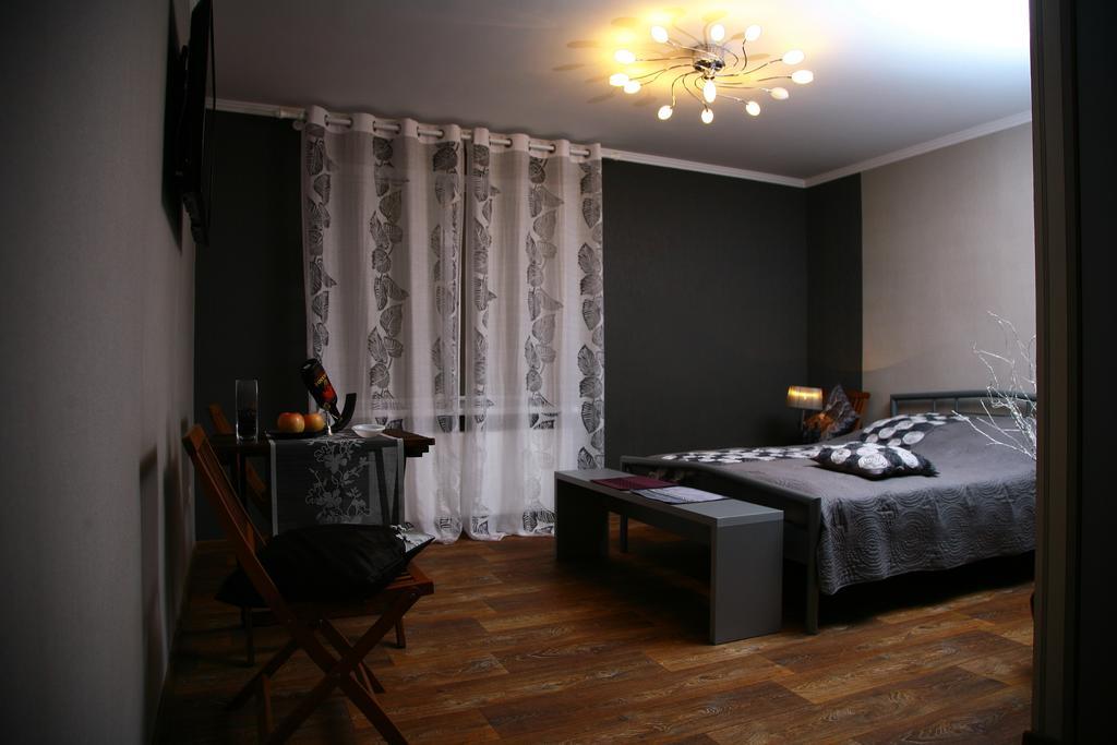 Golden Park Apartments Umanʼ Eksteriør bilde