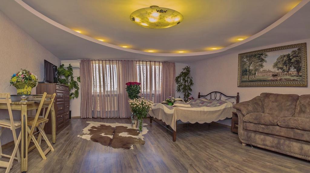 Golden Park Apartments Umanʼ Eksteriør bilde