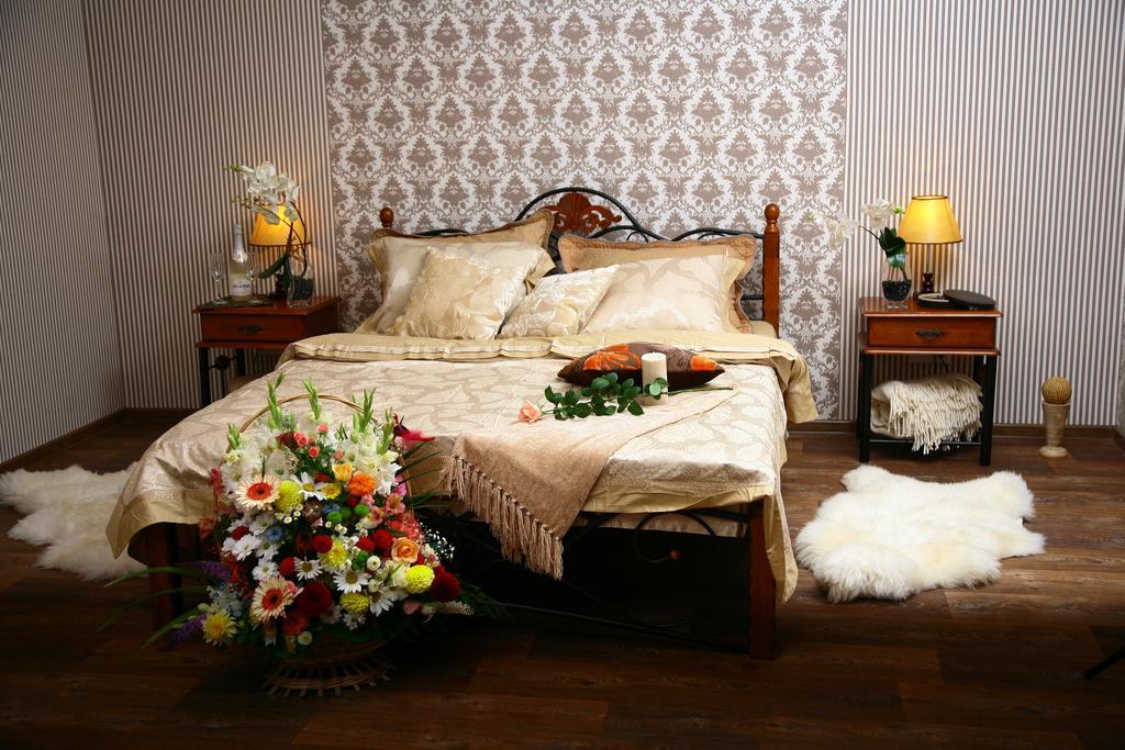 Golden Park Apartments Umanʼ Eksteriør bilde